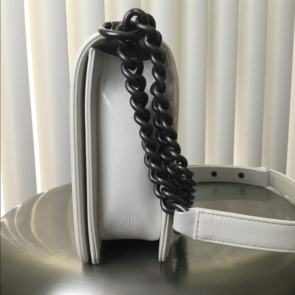 RARE CHANEL Boy square white patent bag - Picture 3 of 14